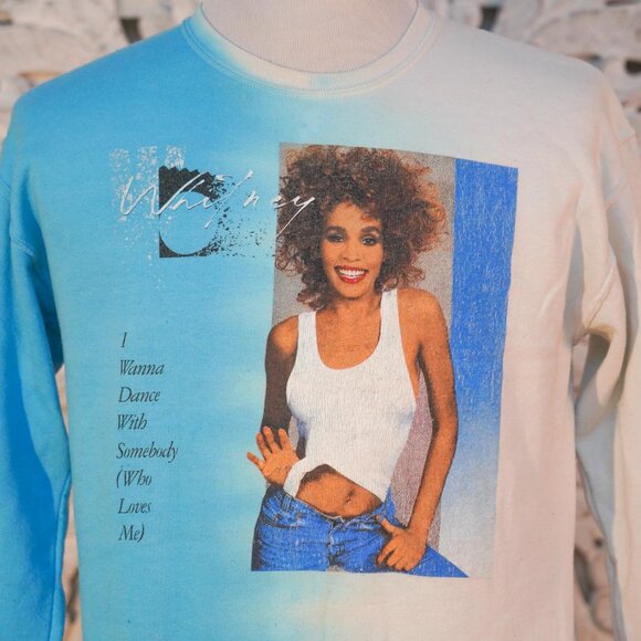 Whitney Houston Graphic Sweatshirt I Wanna Dance With Somebody Blue Gradient M - Picture 2 of 7